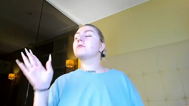 Debbie Taylor online show from 09/19/25, 04:07