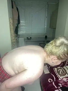 Snapshot of BrigitDani_ chatting on 01/31/25, 01:34 BrigitDani online show from 01/31/25, 01:34