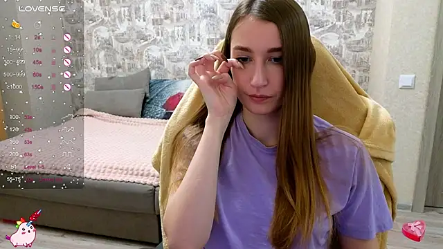 Snapshot of beril_kiss- chatting on 11/21/25, 07:45 beril kiss- online show from 11/21/25, 07:45