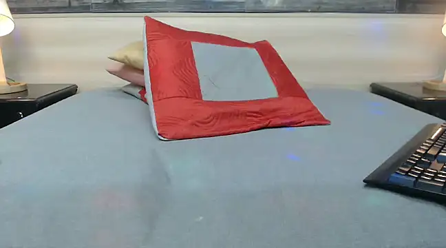 Snapshot of nahomibecker chatting on 01/18/25, 12:04 nahomibecker online show from 01/18/25, 12:04