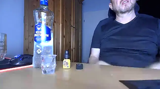 Snapshot of Tom_PP_cgn chatting on 01/07/25, 11:56 Tom PP cgn online show from 01/07/25, 11:56