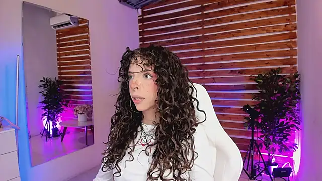 Sapphire Venuss online show from 04/01/26, 01:39