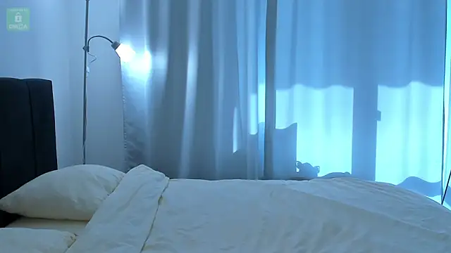 erika hoiree online show from 04/14/26, 07:36