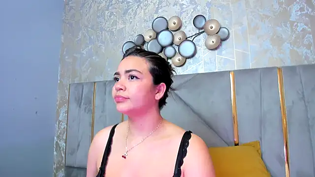 KimDevinne online show from 11/21/25, 02:21