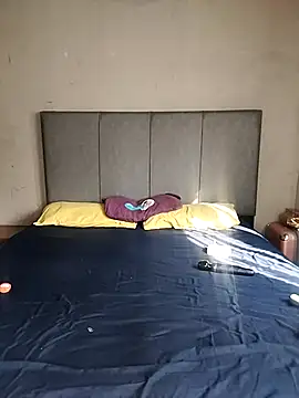 ThickPearlx23 online show from 04/16/26, 07:09