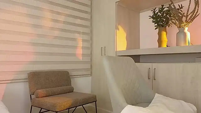 Siny Moore online show from 02/20/25, 02:29