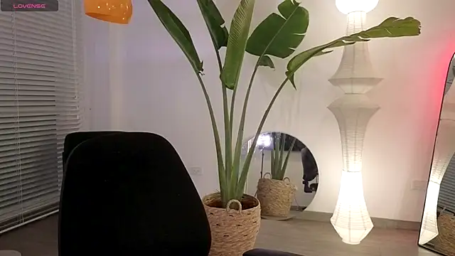 Siny Moore online show from 09/23/25, 12:35