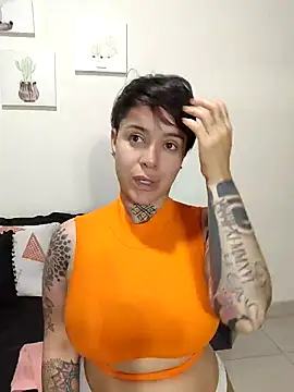 Snapshot of KatInk chatting on 02/04/25, 10:32 KatInk online show from 02/04/25, 10:32