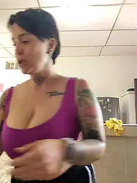 Snapshot of KatInk chatting on 03/20/25, 05:04 KatInk online show from 03/20/25, 05:04