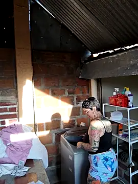 Snapshot of KatInk chatting on 10/02/25, 12:12 KatInk online show from 10/02/25, 12:12