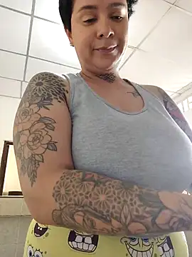 Snapshot of KatInk chatting on 10/04/25, 01:09 KatInk online show from 10/04/25, 01:09