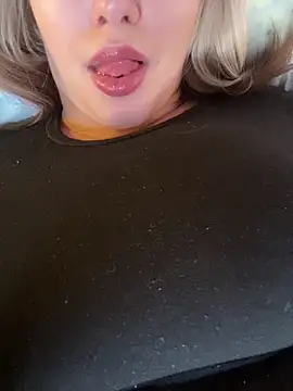 69Laura696 online show from 01/04/25, 12:27