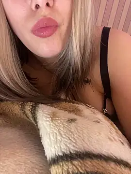 69Laura696 online show from 02/08/25, 06:22