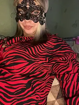 69Laura696 online show from 02/11/25, 09:25