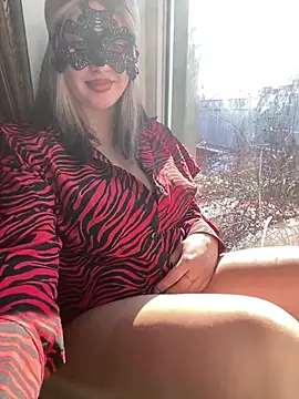 69Laura696 online show from 02/18/25, 11:00