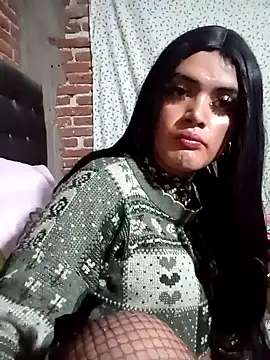 Snapshot of yovana13 chatting on 11/06/25, 07:42 yovana13 online show from 11/06/25, 07:42