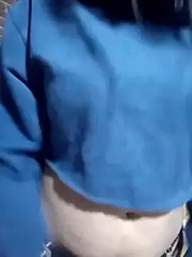 Snapshot of yovana13 chatting on 11/23/25, 10:48 yovana13 online show from 11/23/25, 10:48