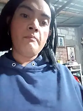 Snapshot of yovana13 chatting on 01/17/26, 02:16 yovana13 online show from 01/17/26, 02:16