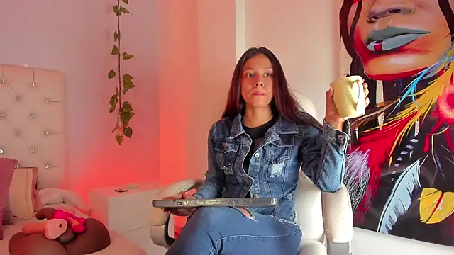 Luci And Sofi online show from 01/13/26, 01:05