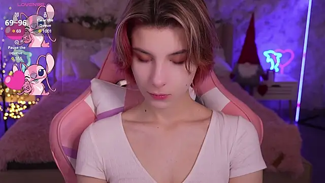 Snapshot of HaylaAmber chatting on 01/04/25, 06:41 HaylaAmber online show from 01/04/25, 06:41