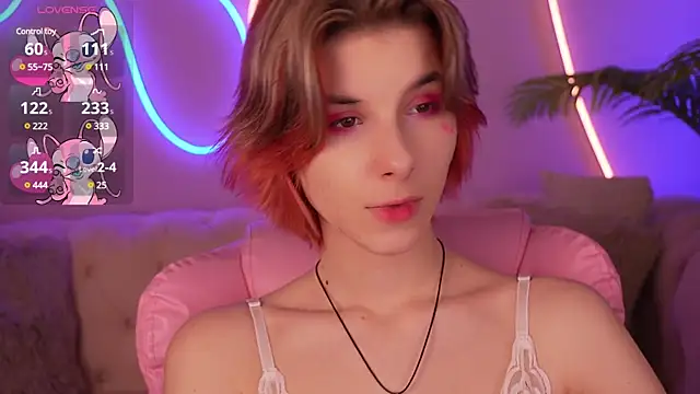 Snapshot of HaylaAmber chatting on 02/14/25, 08:05 HaylaAmber online show from 02/14/25, 08:05