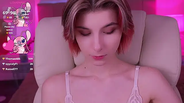 Snapshot of HaylaAmber chatting on 02/16/25, 10:21 HaylaAmber online show from 02/16/25, 10:21