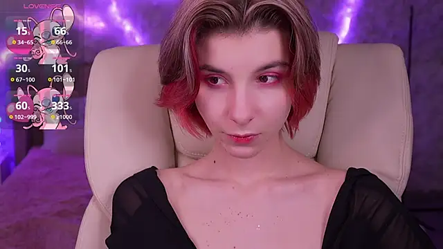 Snapshot of HaylaAmber chatting on 03/02/25, 11:09 HaylaAmber online show from 03/02/25, 11:09