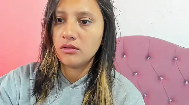 Snapshot of Mila_nixon02 chatting on 12/23/24, 04:50 Mila nixon02 online show from 12/23/24, 04:50