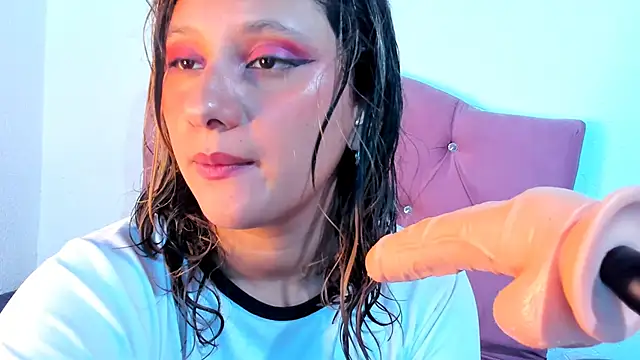 Snapshot of Mila_nixon02 chatting on 02/24/25, 04:36 Mila nixon02 online show from 02/24/25, 04:36