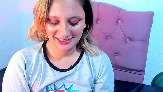 Snapshot of Mila_nixon02 chatting on 03/04/25, 05:34 Mila nixon02 online show from 03/04/25, 05:34