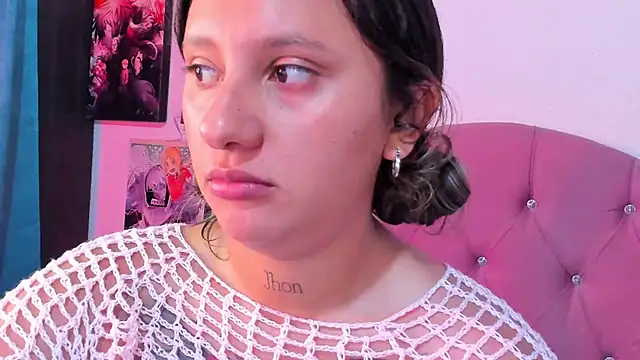 Snapshot of Mila_nixon02 chatting on 10/13/25, 05:02 Mila nixon02 online show from 10/13/25, 05:02