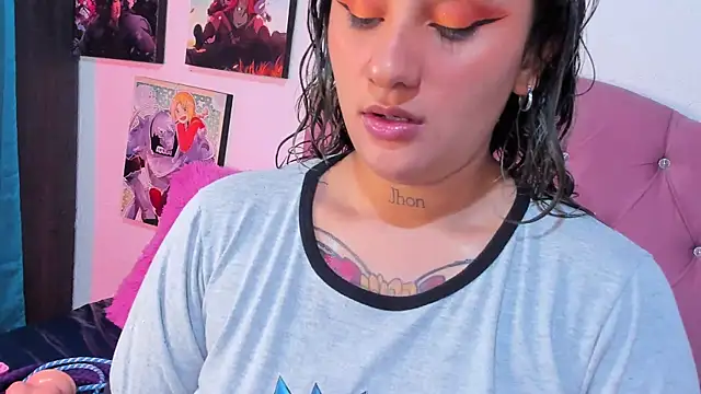 Snapshot of Mila_nixon02 chatting on 10/19/25, 05:35 Mila nixon02 online show from 10/19/25, 05:35