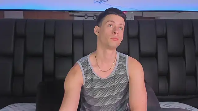 JadeSmiith  online show from 02/13/25, 10:00