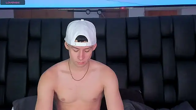 JadeSmiith  online show from 02/14/25, 09:32