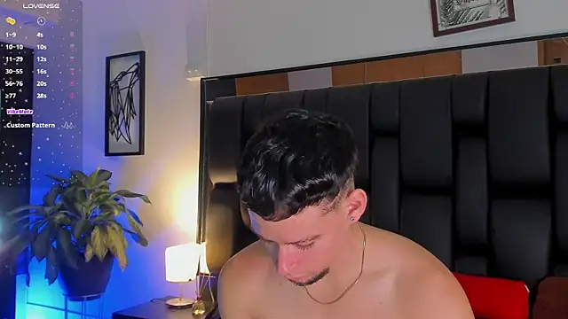 JadeSmiith  online show from 10/07/25, 10:29