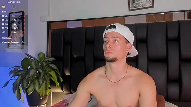 JadeSmiith  online show from 11/13/25, 10:19