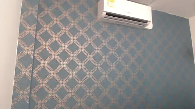 Snapshot of violeta_cute18 chatting on 01/31/25, 01:22 violeta cute18 online show from 01/31/25, 01:22