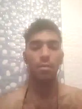 Snapshot of loganwollf chatting on 01/22/25, 05:48 loganwollf online show from 01/22/25, 05:48