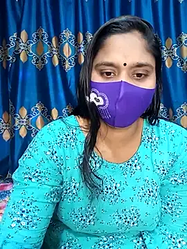 Snapshot of Hot_Maleka chatting on 02/12/25, 12:33 Hot Maleka online show from 02/12/25, 12:33