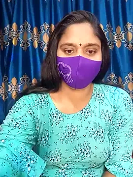 Snapshot of Hot_Maleka chatting on 02/14/25, 12:47 Hot Maleka online show from 02/14/25, 12:47