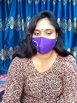 Snapshot of Hot_Maleka chatting on 02/17/25, 12:38 Hot Maleka online show from 02/17/25, 12:38