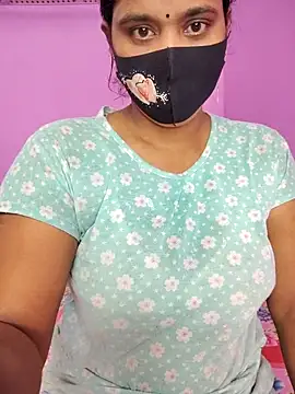 Snapshot of Hot_Maleka chatting on 10/03/25, 01:13 Hot Maleka online show from 10/03/25, 01:13