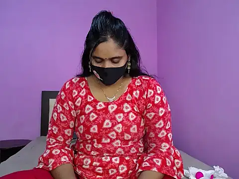 Snapshot of Hot_Maleka chatting on 10/24/25, 03:52 Hot Maleka online show from 10/24/25, 03:52