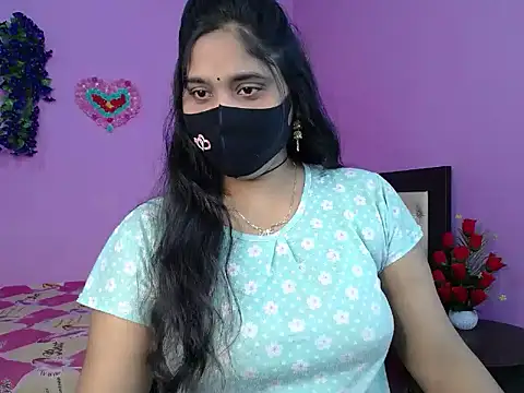 Snapshot of Hot_Maleka chatting on 03/17/26, 04:43 Hot Maleka online show from 03/17/26, 04:43