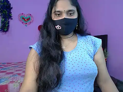 Snapshot of Hot_Maleka chatting on 04/04/26, 04:48 Hot Maleka online show from 04/04/26, 04:48