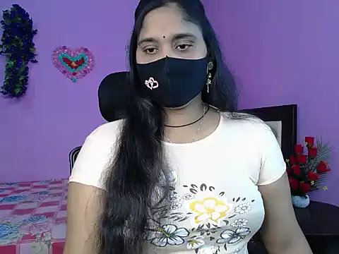Snapshot of Hot_Maleka chatting on 04/05/26, 04:04 Hot Maleka online show from 04/05/26, 04:04