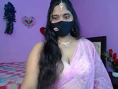 Snapshot of Hot_Maleka chatting on 04/08/26, 04:40 Hot Maleka online show from 04/08/26, 04:40