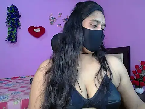 Snapshot of Hot_Maleka chatting on 04/18/26, 07:07 Hot Maleka online show from 04/18/26, 07:07