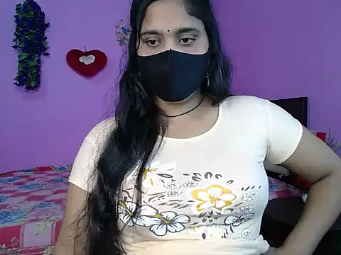 Snapshot of Hot_Maleka chatting on 04/19/26, 06:10 Hot Maleka online show from 04/19/26, 06:10