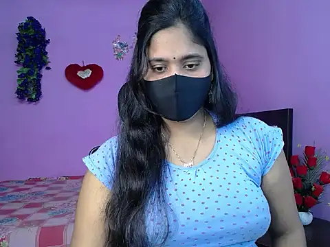 Snapshot of Hot_Maleka chatting on 04/29/26, 05:30 Hot Maleka online show from 04/29/26, 05:30